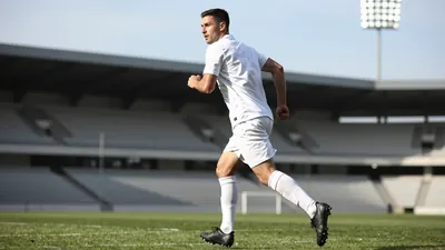 Coach Nikola Šafarić says second-placed NK Varaždin, with 18 points, can be competitive against leaders Hajduk Split in...