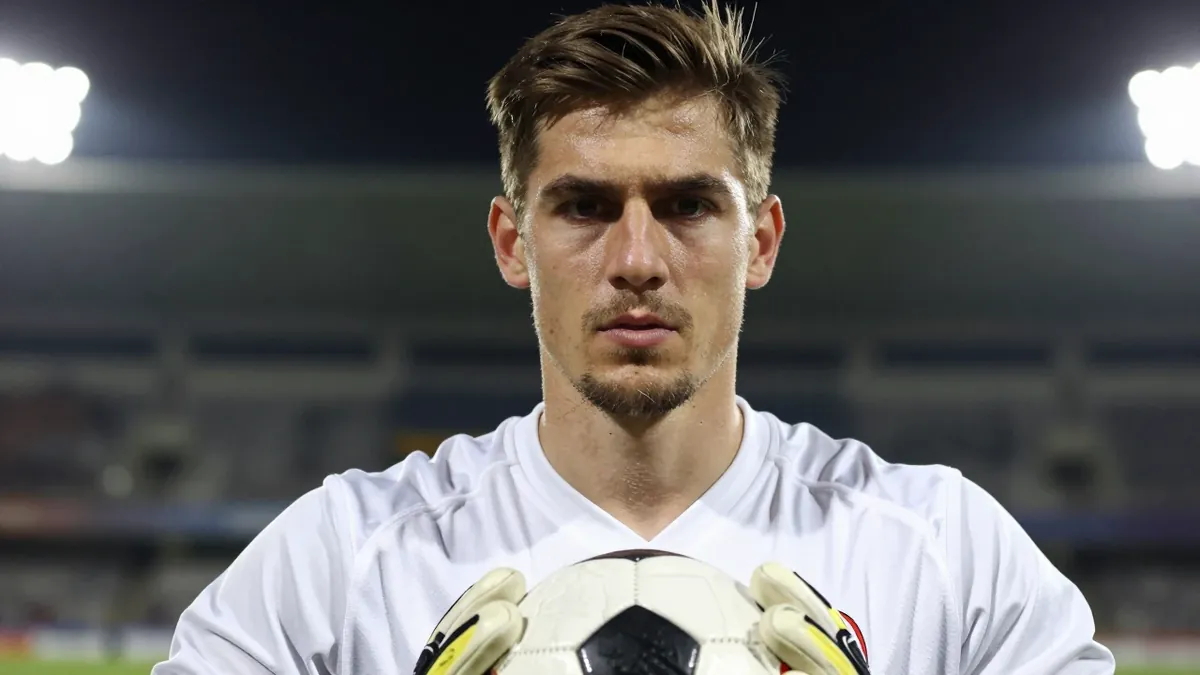 Bivši vratar Rangersa Robby McCrorie potpisao je dvogodišnji ugovor s NK Varaždin, klubom koji je drugi na SuperSport HNL...